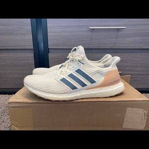 Adidas Ultraboost 4.0 Show Your Stripes